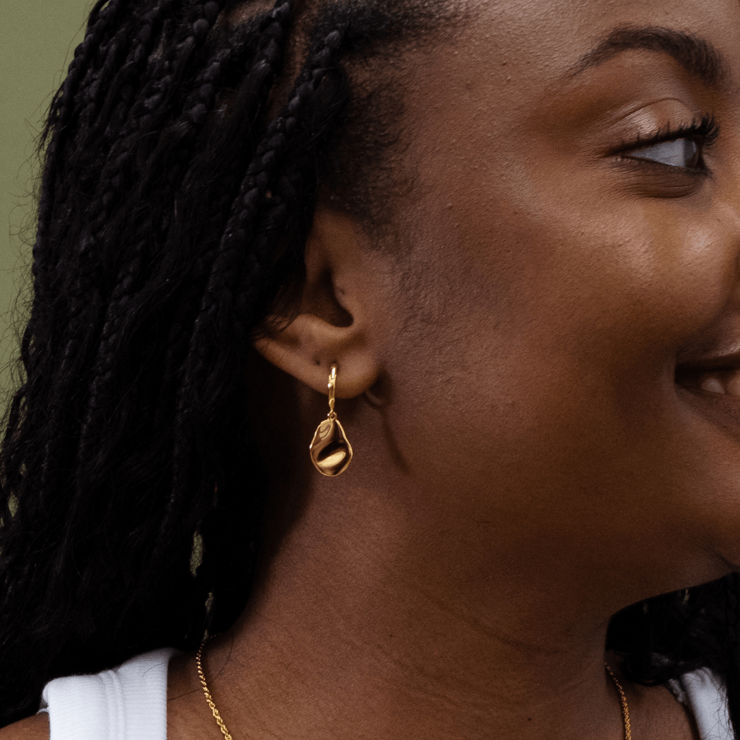Blank Charm Huggie Hoop Earrings - Grove & Vae