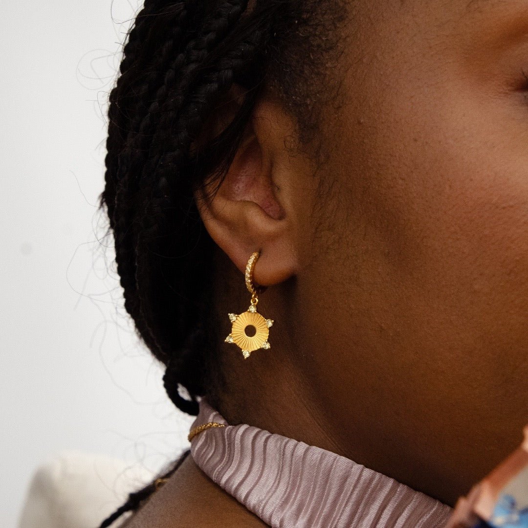 Circle Fan Huggie Hoop Earrings - Grove & Vae