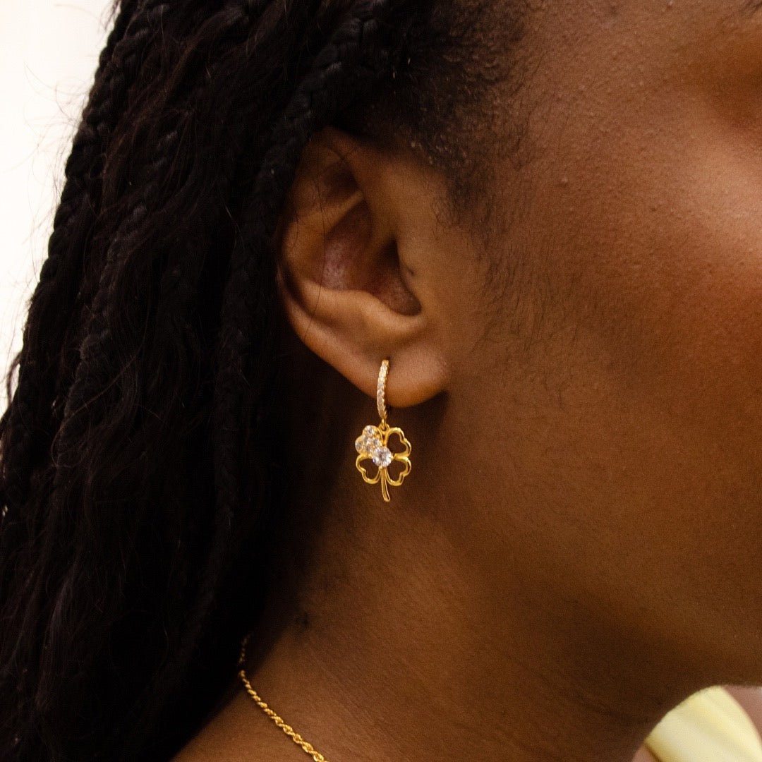 Four Leaf Clover Huggie Hoop Earrings - Grove & Vae
