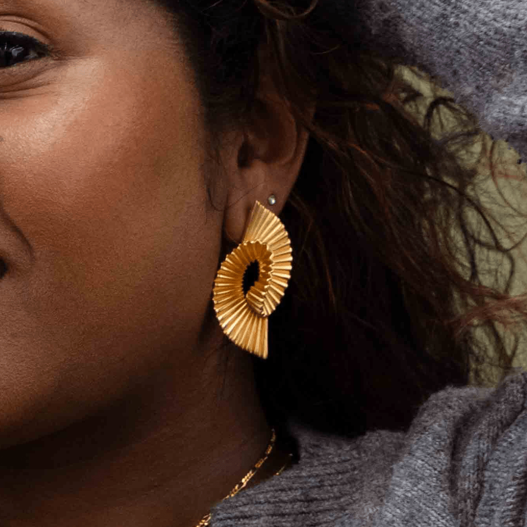 Gold Spiral Fan Earrings - Grove & Vae