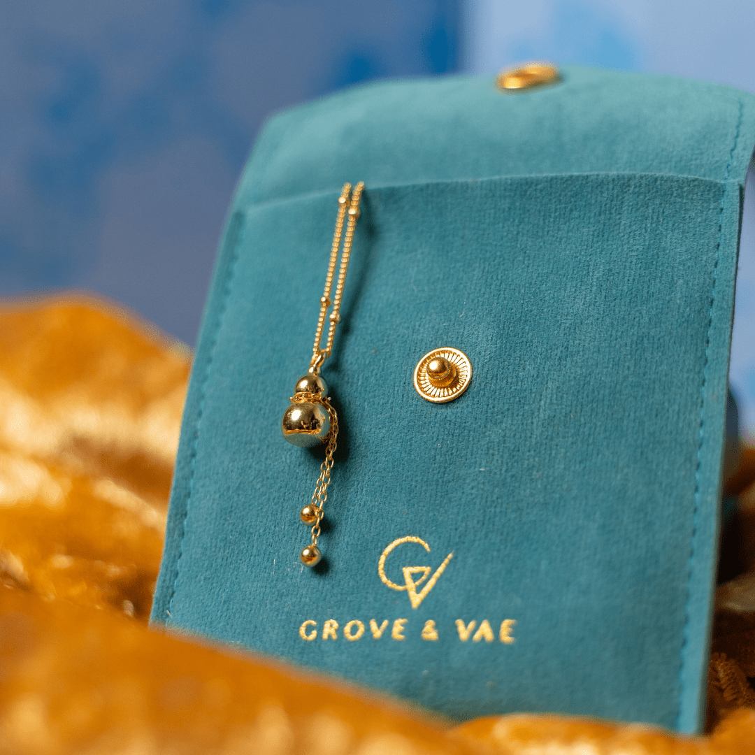 Signature Velvet Jewellery Pouch - Grove & Vae