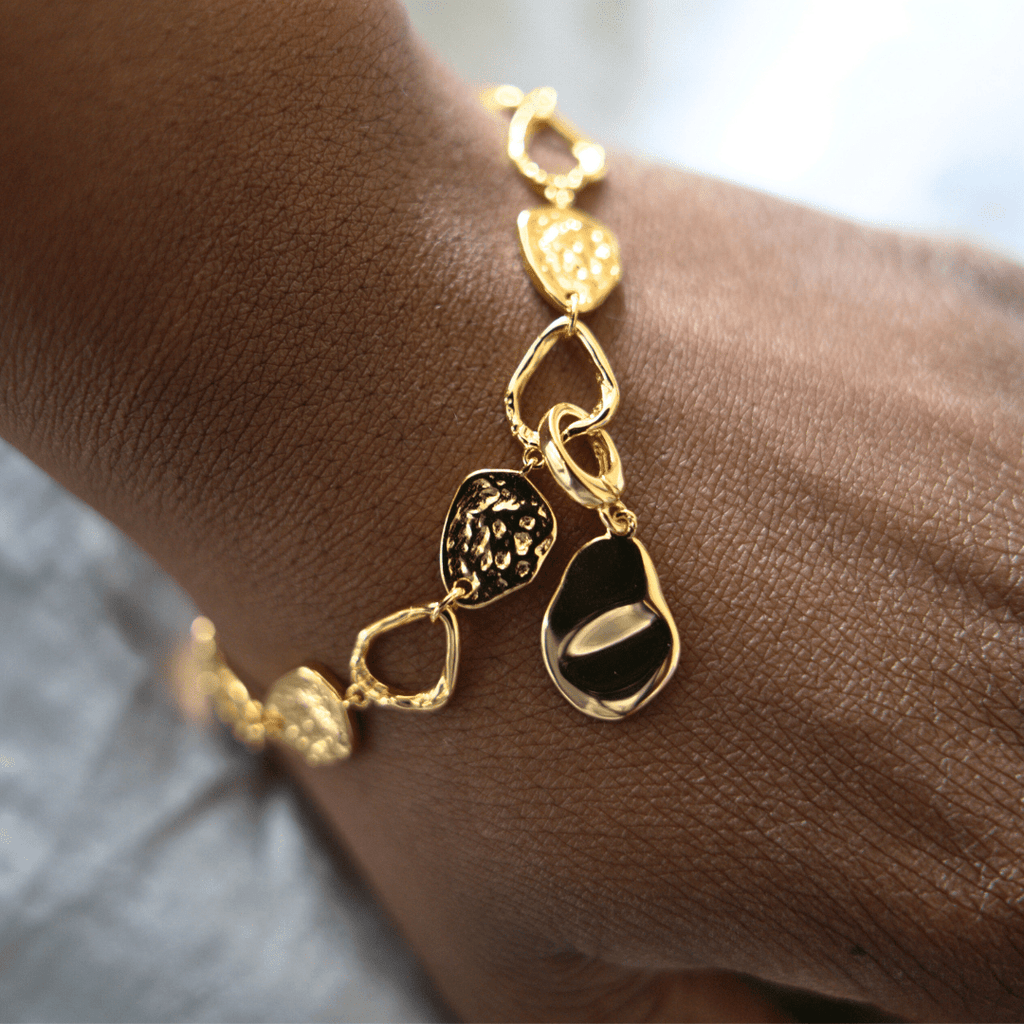 The Blank Charm - Grove & Vae